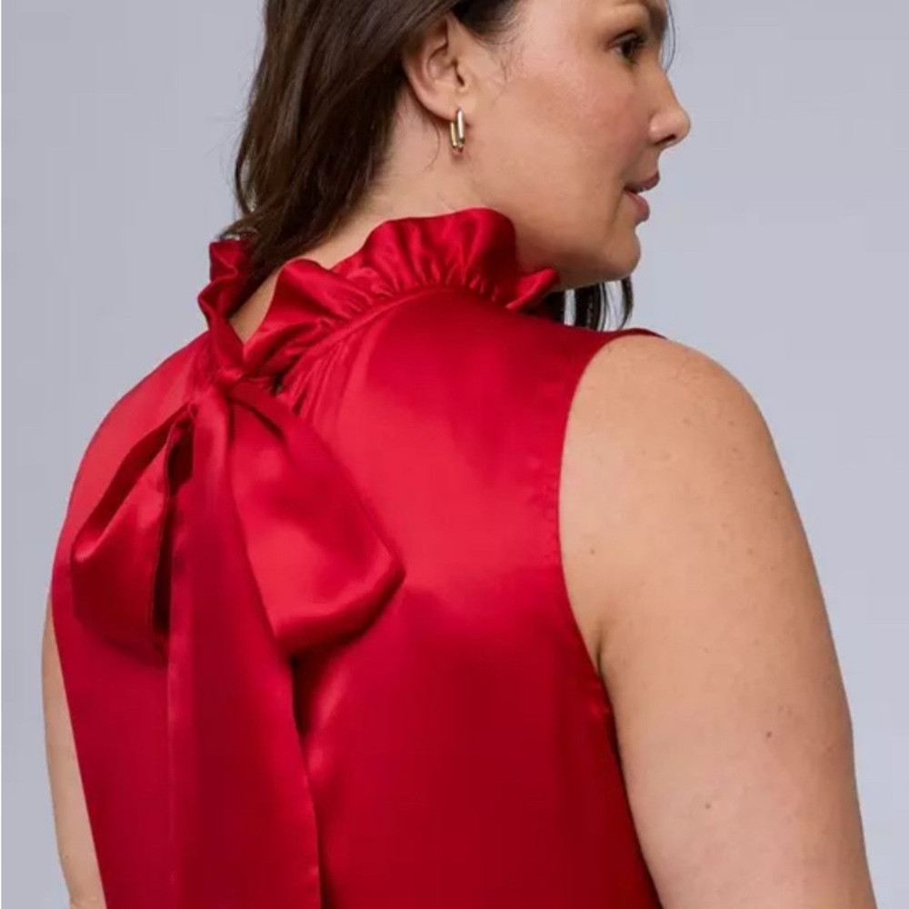Torrid NWOT Belle Isle Ruffle Neck Bow Back Top- Size 0 - Picture 4 of 4